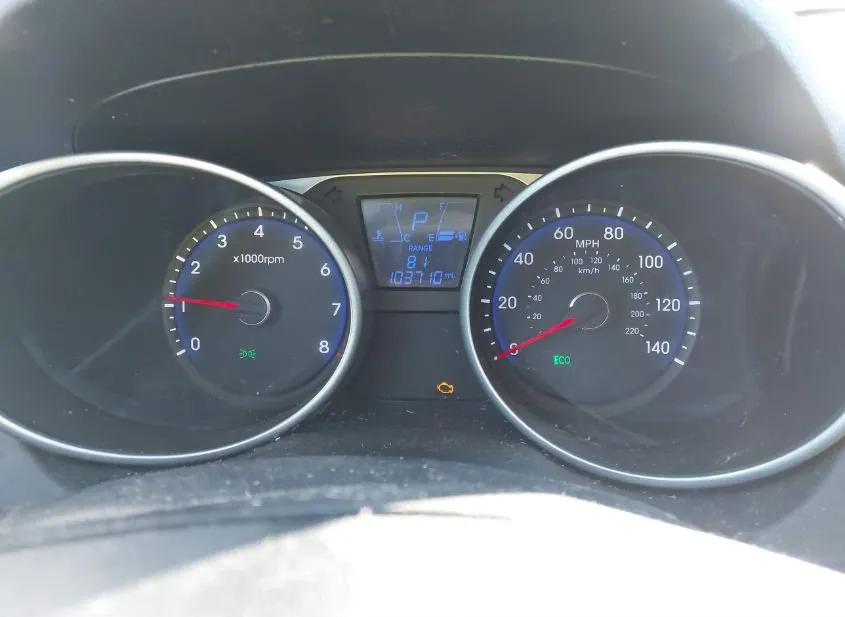 2014 HYUNDAI Tucson Used VIN KM8JUCAG2EU869989 – dashboard