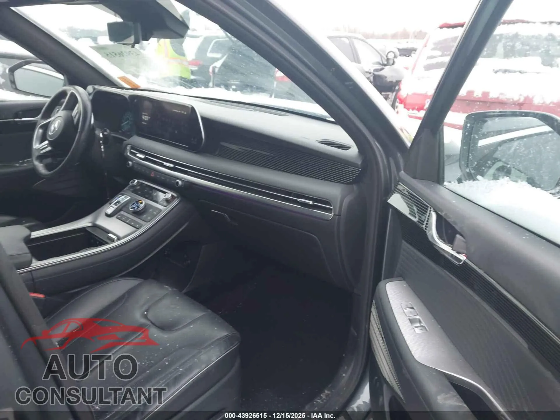 2023 HYUNDAI PALISADE Damaged VIN KM8R7DGE9PU636930 – interior seats