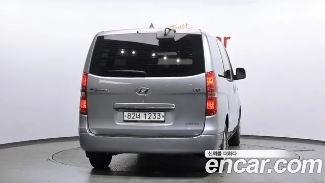 2017 Hyundai Grand Starex 3-Seater Van Sold VIN KMFWBX7KBHU911859 – front exterior