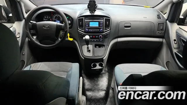2017 Hyundai Grand Starex 5-Seater VAN Sold VIN KMFWBX7KBHU918723 – exterior detail 2017 Hyundai Grand Starex 5-Seater VAN Sold VIN KMFWBX7KBHU918723 – exterior detail