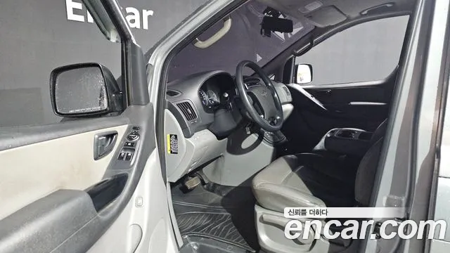 2017 Hyundai Grand Starex 3-Seater VAN Sold VIN KMFWBX7KBHU921238 – photo 18