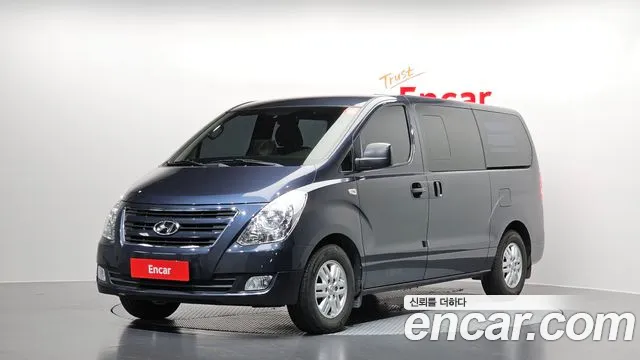 2017 Hyundai Grand Starex 5-Seater VAN Sold VIN KMFWBX7KBHU923684 – interior seats 2017 Hyundai Grand Starex 5-Seater VAN Sold VIN KMFWBX7KBHU923684 – interior seats
