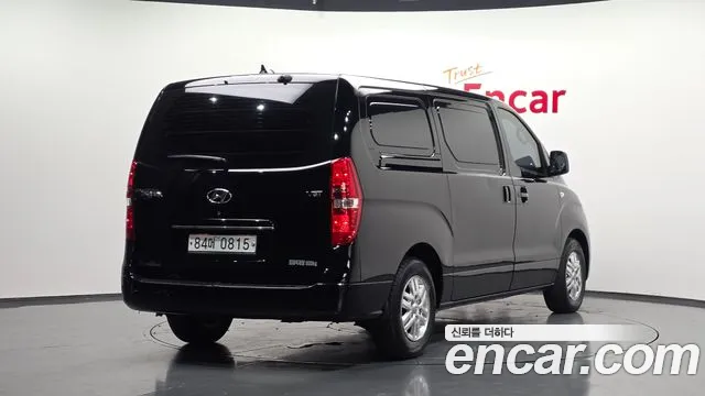 2018 Hyundai Grand Starex 3-Seater VAN VIN KMFWBX7KBJU926195