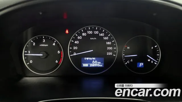 2018 Hyundai Grand Starex 3-Seater VAN Sold VIN KMFWBX7KBJU926195 – odometer reading