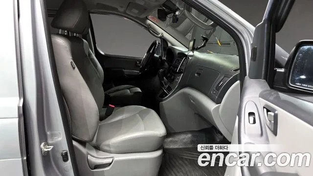 2018 Hyundai Grand Starex 5-Seater VAN Sold VIN KMFWBX7KBJU928614 – engine bay