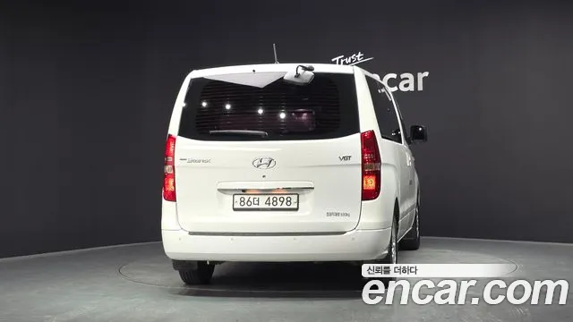 2018 Hyundai Grand Starex 5-Seater VAN VIN KMFWBX7KBJU934467