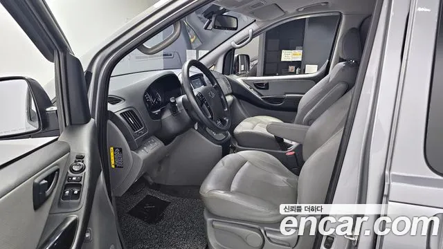 2018 Hyundai Grand Starex 5-Seater VAN Sold VIN KMFWBX7KBJU938867 – photo 13 2018 Hyundai Grand Starex 5-Seater VAN Sold VIN KMFWBX7KBJU938867 – photo 13