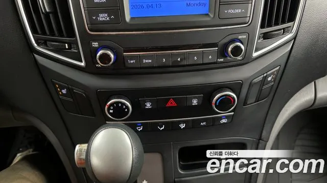 2018 Hyundai Grand Starex 3-Seater VAN Sold VIN KMFWBX7KBJU963329 – engine bay