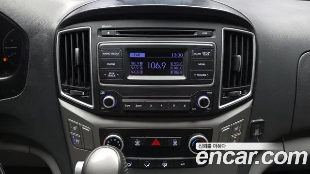 2018 Hyundai Grand Starex 5-Seater Van Sold VIN KMFWBX7KBJU967371 – front exterior 2018 Hyundai Grand Starex 5-Seater Van Sold VIN KMFWBX7KBJU967371 – front exterior