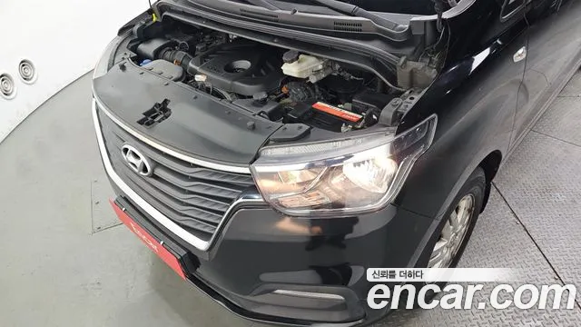 2018 Hyundai The New Grand Starex Van 5-Seater Sold VIN KMFWBX7KBJU975580 – photo 15