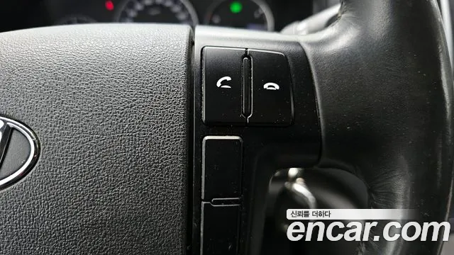 2018 Hyundai The New Grand Starex Van 5-Seater Sold VIN KMFWBX7KBJU976289 – trunk area 2018 Hyundai The New Grand Starex Van 5-Seater Sold VIN KMFWBX7KBJU976289 – trunk area