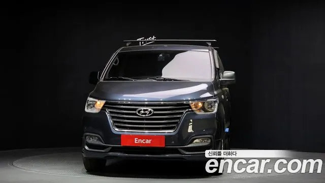 2018 Hyundai The New Grand Starex Van 5-Seater Sold VIN KMFWBX7KBJU977004 – exterior detail 2018 Hyundai The New Grand Starex Van 5-Seater Sold VIN KMFWBX7KBJU977004 – exterior detail