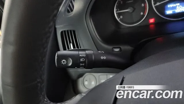 2018 Hyundai The New Grand Starex Van 5-Seater Sold VIN KMFWBX7KBJU981710 – exterior detail 2018 Hyundai The New Grand Starex Van 5-Seater Sold VIN KMFWBX7KBJU981710 – exterior detail
