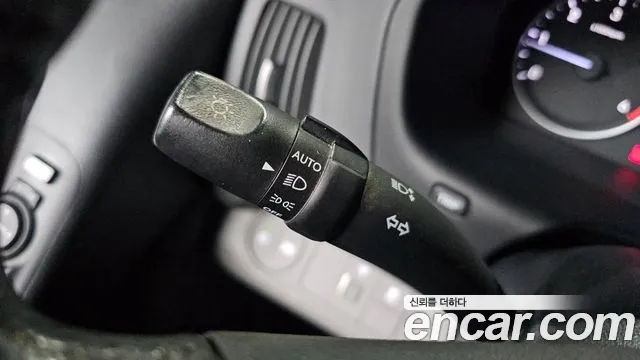 2018 Hyundai The New Grand Starex Van 3-Seater Sold VIN KMFWBX7KBJU984868 – photo 28 2018 Hyundai The New Grand Starex Van 3-Seater Sold VIN KMFWBX7KBJU984868 – photo 28