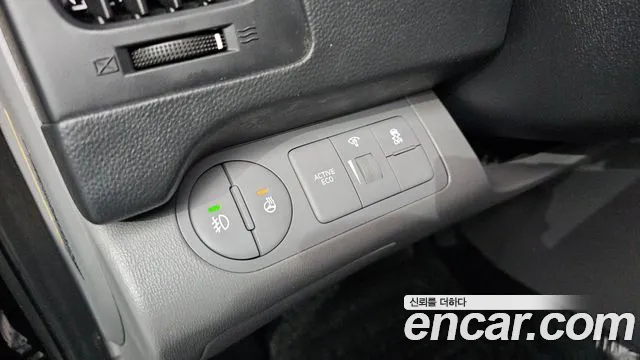 2018 Hyundai The New Grand Starex Van 3-Seater Sold VIN KMFWBX7KBJU986318 – photo 20