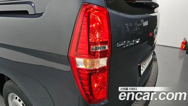 2019 Hyundai The New Grand Starex Van 3-Seater Sold VIN KMFWBX7KBKU003950 – undercarriage