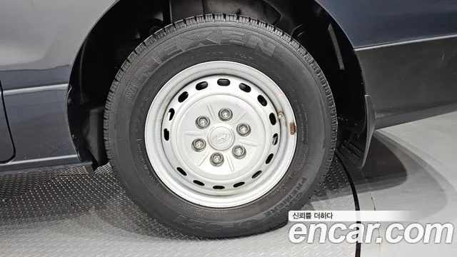 2019 Hyundai The New Grand Starex Van 3-Seater Sold VIN KMFWBX7KBKU003950 – photo 12