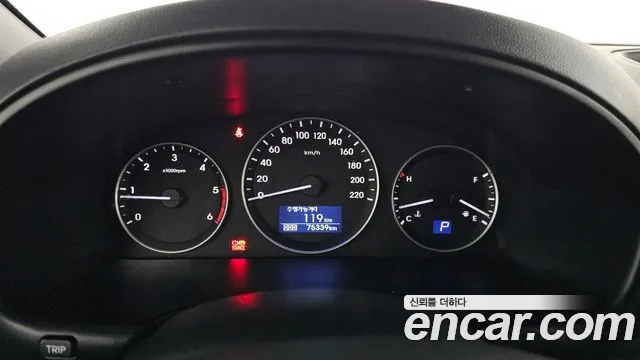 2019 Hyundai The New Grand Starex Van 3-Seater Sold VIN KMFWBX7KBKU003950 – photo 20