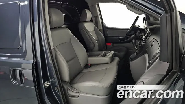 2019 Hyundai The New Grand Starex Van 3-Seater Sold VIN KMFWBX7KBKU003950 – photo 30