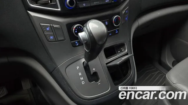 2019 Hyundai The New Grand Starex Van 5-Seater Sold VIN KMFWBX7KBKU005054 – exterior detail