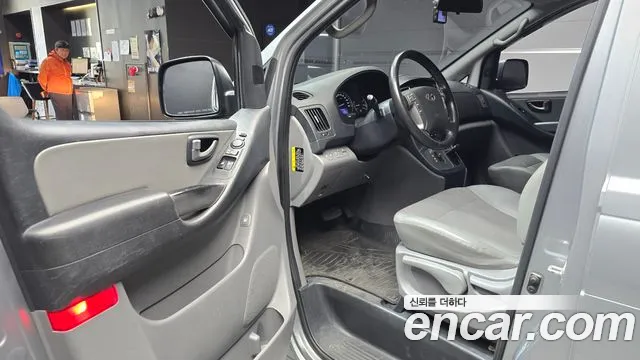 2019 Hyundai The New Grand Starex Van 5-Seater Sold VIN KMFWBX7KBKU005054 – photo 16
