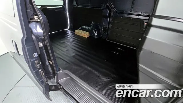 2019 Hyundai The New Grand Starex Van 3-Seater Sold VIN KMFWBX7KBKU009245 – photo 16 2019 Hyundai The New Grand Starex Van 3-Seater Sold VIN KMFWBX7KBKU009245 – photo 16