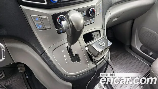 2019 Hyundai The New Grand Starex Van 5-Seater Sold VIN KMFWBX7KBKU019176 – exterior detail 2019 Hyundai The New Grand Starex Van 5-Seater Sold VIN KMFWBX7KBKU019176 – exterior detail
