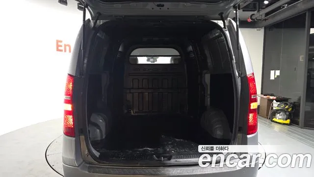 2019 Hyundai The New Grand Starex Van 5-Seater Sold VIN KMFWBX7KBKU032043 – rear exterior