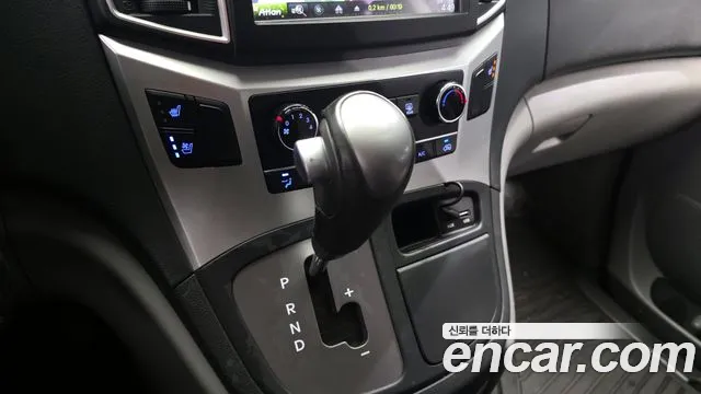 2019 Hyundai The New Grand Starex Van 5-Seater Sold VIN KMFWBX7KBKU032043 – trunk area