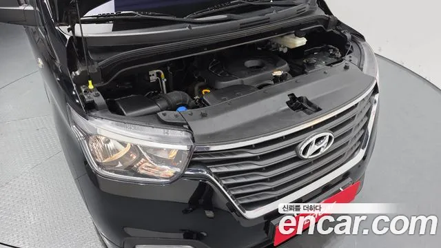 2019 Hyundai The New Grand Starex Van 5-Seater Sold VIN KMFWBX7KBKU036166 – trunk area