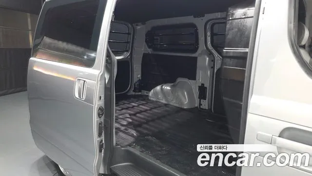 2019 Hyundai The New Grand Starex Van 3-Seater Sold VIN KMFWBX7KBKU051583 – side profile 2019 Hyundai The New Grand Starex Van 3-Seater Sold VIN KMFWBX7KBKU051583 – side profile