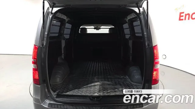 2019 Hyundai The New Grand Starex Van 3-Seater Sold VIN KMFWBX7KBKU052294 – side profile