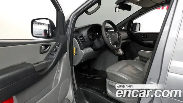 2019 Hyundai The New Grand Starex Van 3-Seater Sold VIN KMFWBX7KBKU052294 – trunk area