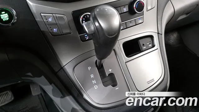 2019 Hyundai The New Grand Starex Van 3-Seater Sold VIN KMFWBX7KBKU052294 – photo 13