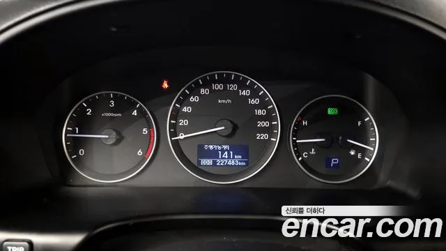 2019 Hyundai The New Grand Starex Van 3-Seater Sold VIN KMFWBX7KBKU052294 – photo 14