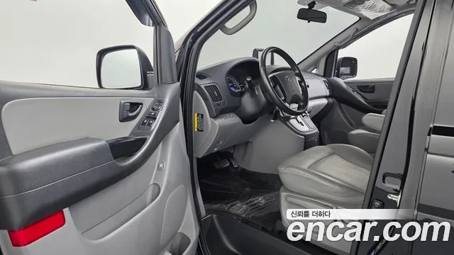 2019 Hyundai The New Grand Starex Van 5-Seater Sold VIN KMFWBX7KBKU052418 – rear exterior 2019 Hyundai The New Grand Starex Van 5-Seater Sold VIN KMFWBX7KBKU052418 – rear exterior