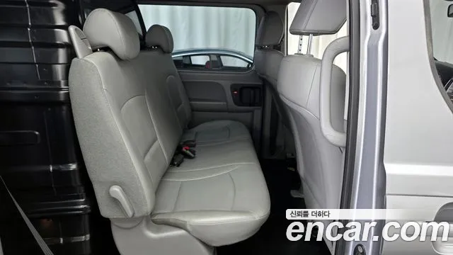 2019 Hyundai The New Grand Starex Van 5-Seater Sold VIN KMFWBX7KBKU069753 – photo 17