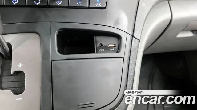 2019 Hyundai The New Grand Starex Van 5-Seater Sold VIN KMFWBX7KBKU069753 – photo 18