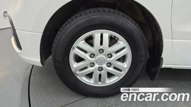 2019 Hyundai The New Grand Starex Van 5-Seater Sold VIN KMFWBX7KBKU071011 – trunk area 2019 Hyundai The New Grand Starex Van 5-Seater Sold VIN KMFWBX7KBKU071011 – trunk area