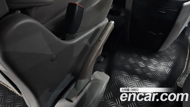 2019 Hyundai The New Grand Starex Van 5-Seater Sold VIN KMFWBX7KBKU071944 – trunk area