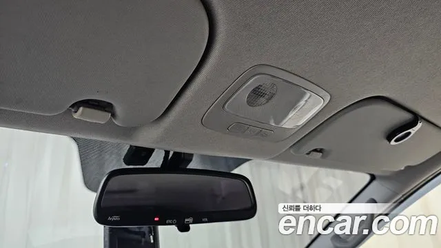 2019 Hyundai The New Grand Starex Van 5-Seater Sold VIN KMFWBX7KBKU077822 – photo 16