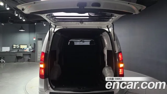 2019 Hyundai The New Grand Starex Van 3-Seater Sold VIN KMFWBX7KBKU089060 – undercarriage