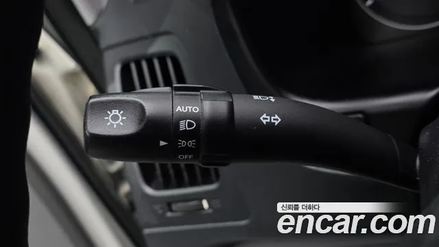 2019 Hyundai The New Grand Starex Van 3-Seater Sold VIN KMFWBX7KBKU089060 – photo 12