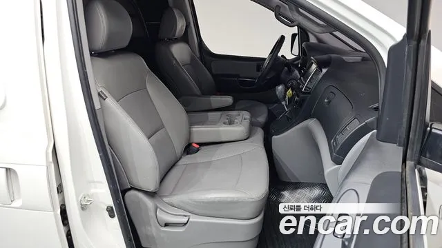 2019 Hyundai The New Grand Starex Van 3-Seater Sold VIN KMFWBX7KBKU093593 – photo 11