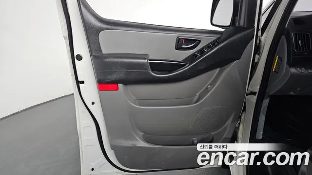 2019 Hyundai The New Grand Starex Van 3-Seater Sold VIN KMFWBX7KBKU093593 – photo 28