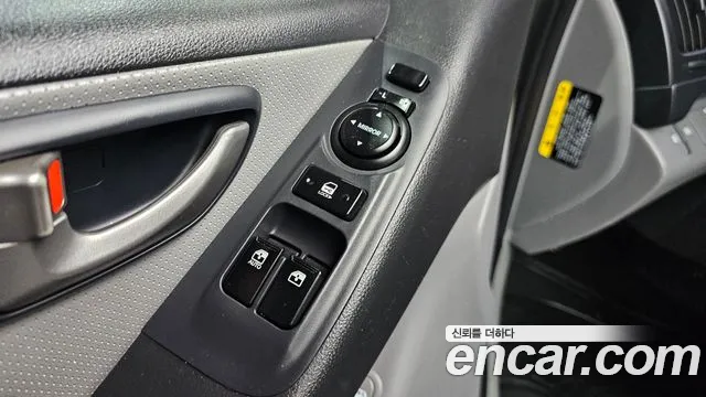 2019 Hyundai The New Grand Starex Van 3-Seater Sold VIN KMFWBX7KBKU095383 – front exterior 2019 Hyundai The New Grand Starex Van 3-Seater Sold VIN KMFWBX7KBKU095383 – front exterior