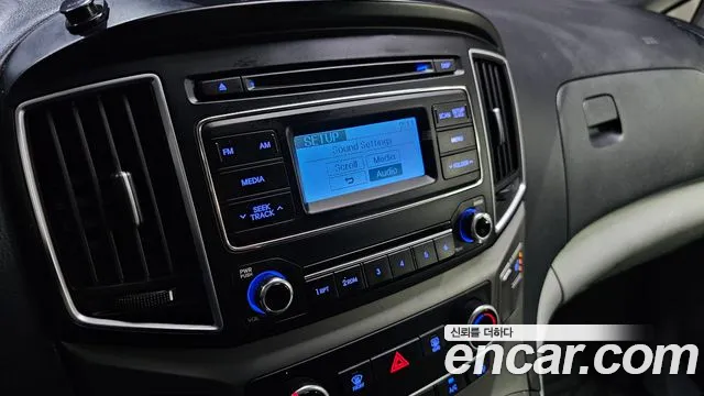 2019 Hyundai The New Grand Starex Van 3-Seater Sold VIN KMFWBX7KBKU095383 – interior seats 2019 Hyundai The New Grand Starex Van 3-Seater Sold VIN KMFWBX7KBKU095383 – interior seats
