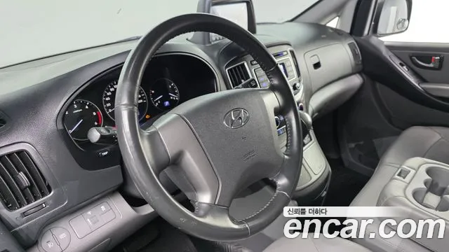 2019 Hyundai The New Grand Starex Van 3-Seater Sold VIN KMFWBX7KBKU095477 – trunk area