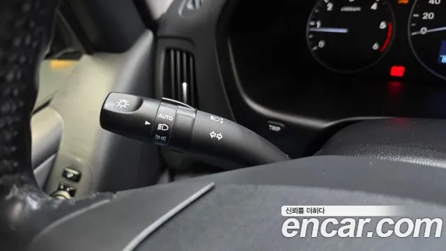 2019 Hyundai The New Grand Starex Van 3-Seater Sold VIN KMFWBX7KBKU096389 – exterior detail
