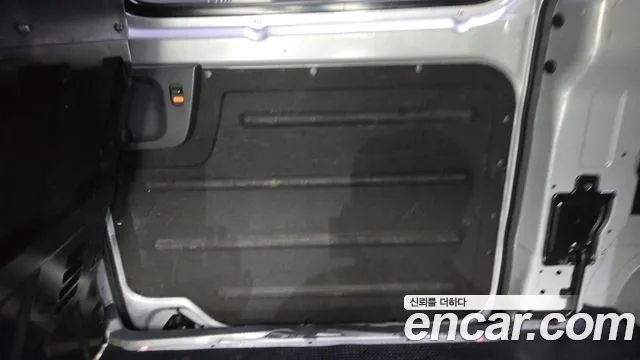 2019 Hyundai The New Grand Starex Van 3-Seater Sold VIN KMFWBX7KBKU096389 – photo 22